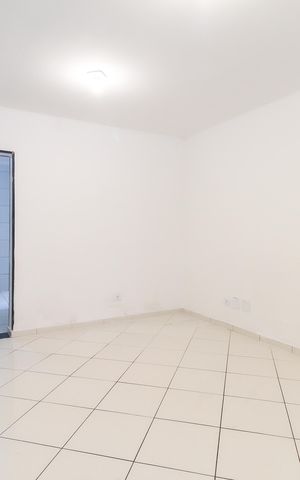 Casa de condomínio à venda com 72m², 2 quartos e 2 vagas Casa de condomínio à venda com 72m², 2 quartos e 2 vagasSala