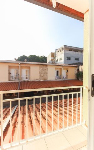 Casa de condomínio à venda com 72m², 2 quartos e 2 vagas Casa de condomínio à venda com 72m², 2 quartos e 2 vagasVaranda da Suíte 1