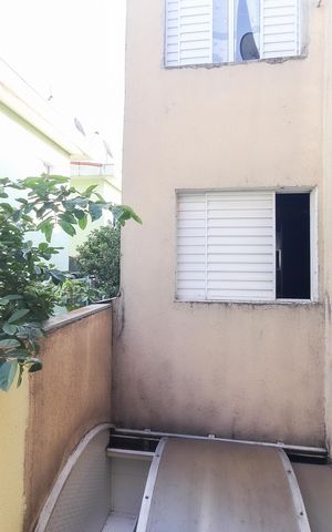 Casa de condomínio à venda com 72m², 2 quartos e 2 vagas Casa de condomínio à venda com 72m², 2 quartos e 2 vagasVista da Suíte 2