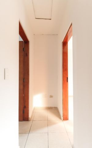 Casa de condomínio à venda com 72m², 2 quartos e 2 vagas Casa de condomínio à venda com 72m², 2 quartos e 2 vagasCorredor