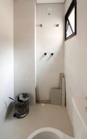 Apartamento à venda com 83m², 2 quartos e 1 vaga Apartamento à venda com 83m², 2 quartos e 1 vagaBanheiro da Suíte