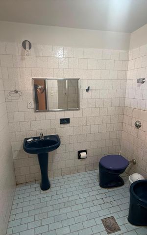Casa para alugar com 230m², 4 quartos e 4 vagas Casa para alugar com 230m², 4 quartos e 4 vagasbanheiro 2