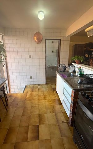 Casa para alugar com 230m², 4 quartos e 4 vagas