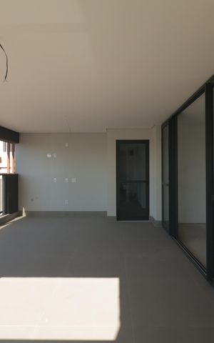 Apartamento à venda com 170m², 3 quartos e 2 vagasVaranda