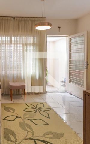 Casa à venda com 180m², 3 quartos e 2 vagas