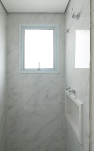 Apartamento à venda com 85m², 2 quartos e 2 vagas Apartamento à venda com 85m², 2 quartos e 2 vagasBanheiro da Suíte 2