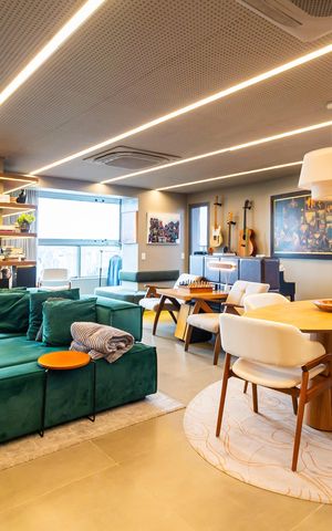 Apartamento à venda com 119m², 2 quartos e 1 vaga Apartamento à venda com 119m², 2 quartos e 1 vagaSala