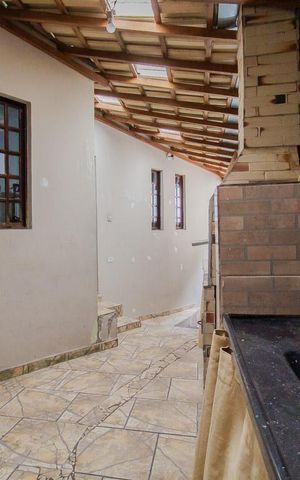 Casa à venda com 100m², 2 quartos e 4 vagas