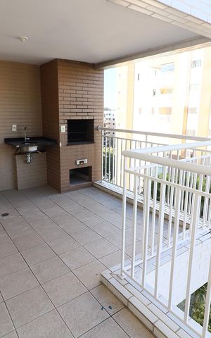 Apartamento para alugar com 117m², 3 quartos e 2 vagasVaranda