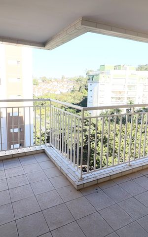Apartamento para alugar com 117m², 3 quartos e 2 vagasVaranda