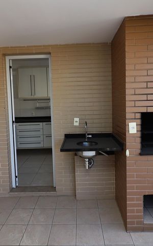 Apartamento para alugar com 117m², 3 quartos e 2 vagasVaranda