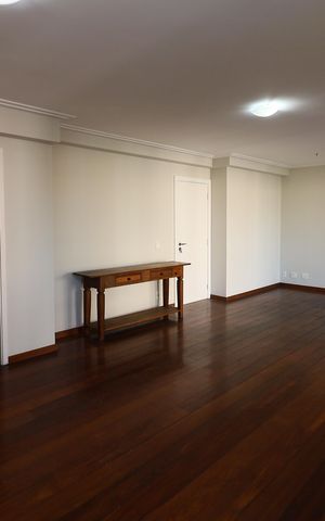 Apartamento para alugar com 117m², 3 quartos e 2 vagasSala