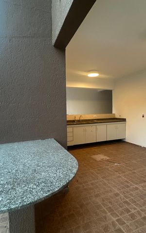 Casa de condomínio para alugar com 654m², 5 quartos e 4 vagas Casa de condomínio para alugar com 654m², 5 quartos e 4 vagasChurrasqueira