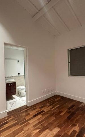 Casa de condomínio para alugar com 654m², 5 quartos e 4 vagas Casa de condomínio para alugar com 654m², 5 quartos e 4 vagasSuíte 3