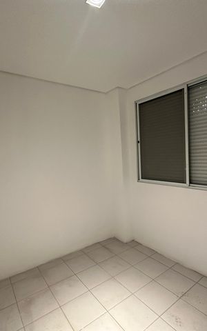 Casa de condomínio para alugar com 654m², 5 quartos e 4 vagas Casa de condomínio para alugar com 654m², 5 quartos e 4 vagasQuarto de Serviço