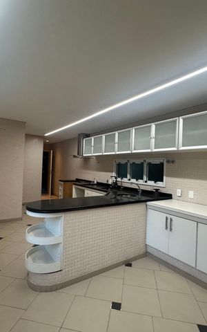 Casa de condomínio para alugar com 654m², 5 quartos e 4 vagas Casa de condomínio para alugar com 654m², 5 quartos e 4 vagasCozinha