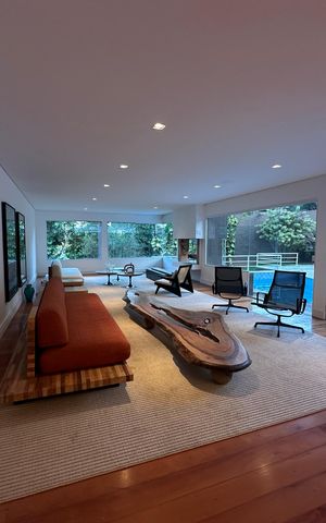 Casa de condomínio para alugar com 654m², 5 quartos e 4 vagas Casa de condomínio para alugar com 654m², 5 quartos e 4 vagasSala