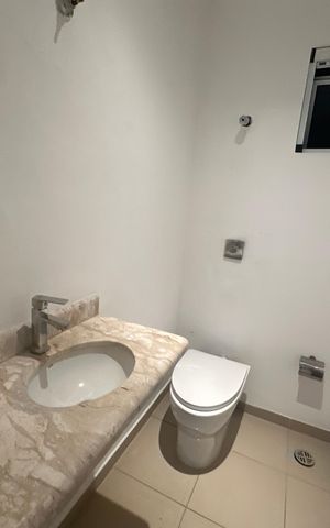 Casa de condomínio para alugar com 654m², 5 quartos e 4 vagas Casa de condomínio para alugar com 654m², 5 quartos e 4 vagasLavabo
