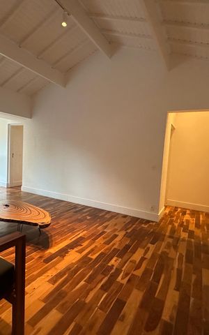 Casa de condomínio para alugar com 654m², 5 quartos e 4 vagas Casa de condomínio para alugar com 654m², 5 quartos e 4 vagasSala íntima