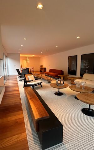 Casa de condomínio para alugar com 654m², 5 quartos e 4 vagas Casa de condomínio para alugar com 654m², 5 quartos e 4 vagasSala