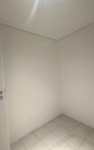 Casa de condomínio para alugar com 654m², 5 quartos e 4 vagas Casa de condomínio para alugar com 654m², 5 quartos e 4 vagasQuarto de Serviço