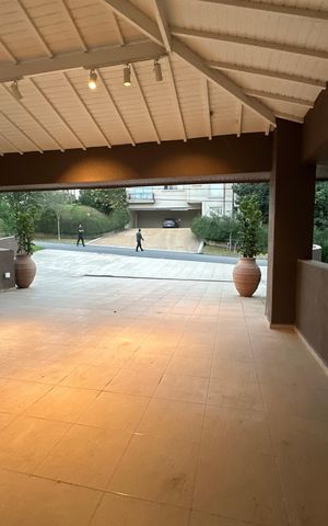 Casa de condomínio para alugar com 654m², 5 quartos e 4 vagas Casa de condomínio para alugar com 654m², 5 quartos e 4 vagasGaragem