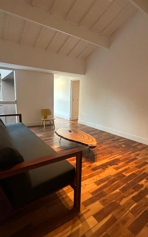 Casa de condomínio para alugar com 654m², 5 quartos e 4 vagas Casa de condomínio para alugar com 654m², 5 quartos e 4 vagasSala íntima