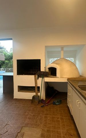 Casa de condomínio para alugar com 654m², 5 quartos e 4 vagas Casa de condomínio para alugar com 654m², 5 quartos e 4 vagasChurrasqueira