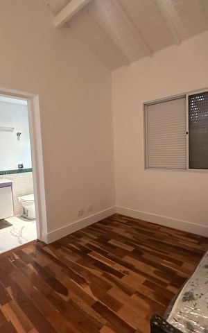 Casa de condomínio para alugar com 654m², 5 quartos e 4 vagas Casa de condomínio para alugar com 654m², 5 quartos e 4 vagasSuíte 4