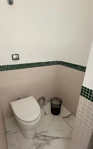 Casa de condomínio para alugar com 654m², 5 quartos e 4 vagas Casa de condomínio para alugar com 654m², 5 quartos e 4 vagasBanheiro da Suíte 5