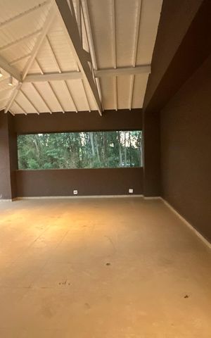Casa de condomínio para alugar com 654m², 5 quartos e 4 vagas Casa de condomínio para alugar com 654m², 5 quartos e 4 vagasGaragem