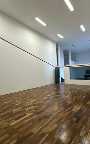 Casa de condomínio para alugar com 654m², 5 quartos e 4 vagas Casa de condomínio para alugar com 654m², 5 quartos e 4 vagasQuadra Esportiva