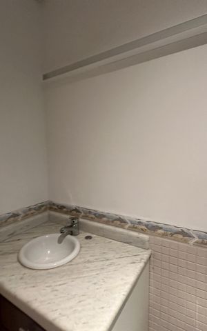 Casa de condomínio para alugar com 654m², 5 quartos e 4 vagas Casa de condomínio para alugar com 654m², 5 quartos e 4 vagasBanheiro da Suíte 3