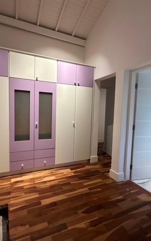 Casa de condomínio para alugar com 654m², 5 quartos e 4 vagas Casa de condomínio para alugar com 654m², 5 quartos e 4 vagasSuíte 4