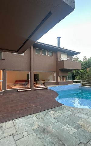 Casa de condomínio para alugar com 654m², 5 quartos e 4 vagas Casa de condomínio para alugar com 654m², 5 quartos e 4 vagasPiscina