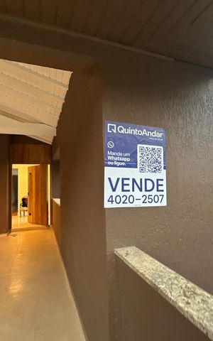 Casa de condomínio para alugar com 654m², 5 quartos e 4 vagas Casa de condomínio para alugar com 654m², 5 quartos e 4 vagasFachada