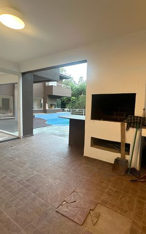 Casa de condomínio para alugar com 654m², 5 quartos e 4 vagas Casa de condomínio para alugar com 654m², 5 quartos e 4 vagasChurrasqueira