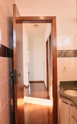 Apartamento à venda com 220m², 4 quartos e 2 vagas Apartamento à venda com 220m², 4 quartos e 2 vagasBanheiro