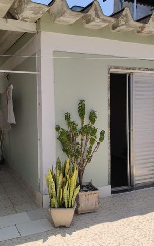 Casa à venda com 160m², 3 quartos e 2 vagas Casa à venda com 160m², 3 quartos e 2 vagasÁrea externa