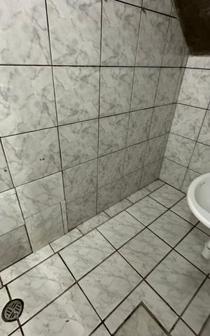Casa para alugar com 50m², 1 quarto e sem vaga Casa para alugar com 50m², 1 quarto e sem vagaBanheiro