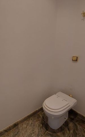 Casa para alugar com 426m², 5 quartos e 4 vagas Casa para alugar com 426m², 5 quartos e 4 vagasLavabo