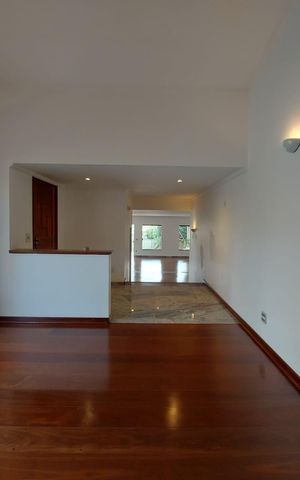 Casa para alugar com 426m², 5 quartos e 4 vagas Casa para alugar com 426m², 5 quartos e 4 vagasSala 2