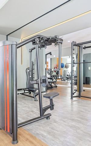 Apartamento à venda com 91m², 3 quartos e 2 vagas Apartamento à venda com 91m², 3 quartos e 2 vagasÁrea comum - Academia