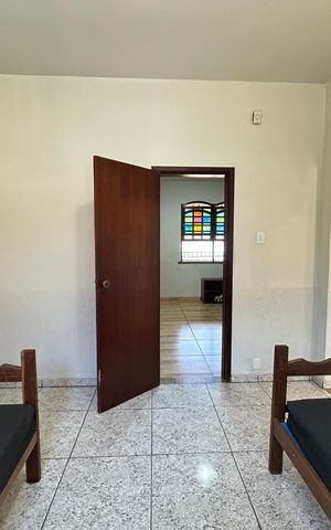 Casa à venda com 492m², 3 quartos e 4 vagas