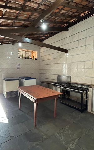 Casa à venda com 492m², 3 quartos e 4 vagas