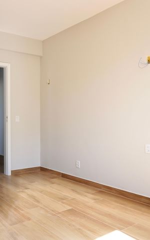 Casa à venda com 163m², 3 quartos e 2 vagas Casa à venda com 163m², 3 quartos e 2 vagasSuíte- Casa 2