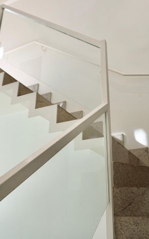 Apartamento para alugar com 140m², 2 quartos e 2 vagas Apartamento para alugar com 140m², 2 quartos e 2 vagasEscadas