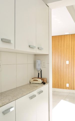 Apartamento para alugar com 140m², 2 quartos e 2 vagas Apartamento para alugar com 140m², 2 quartos e 2 vagasCozinha e Área de Serviço