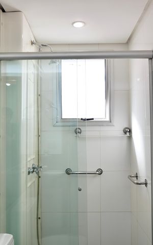 Apartamento para alugar com 140m², 2 quartos e 2 vagas Apartamento para alugar com 140m², 2 quartos e 2 vagasBanheiro da Suíte