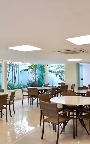 Apartamento para alugar com 140m², 2 quartos e 2 vagas Apartamento para alugar com 140m², 2 quartos e 2 vagasÁrea comum - Salão de festas